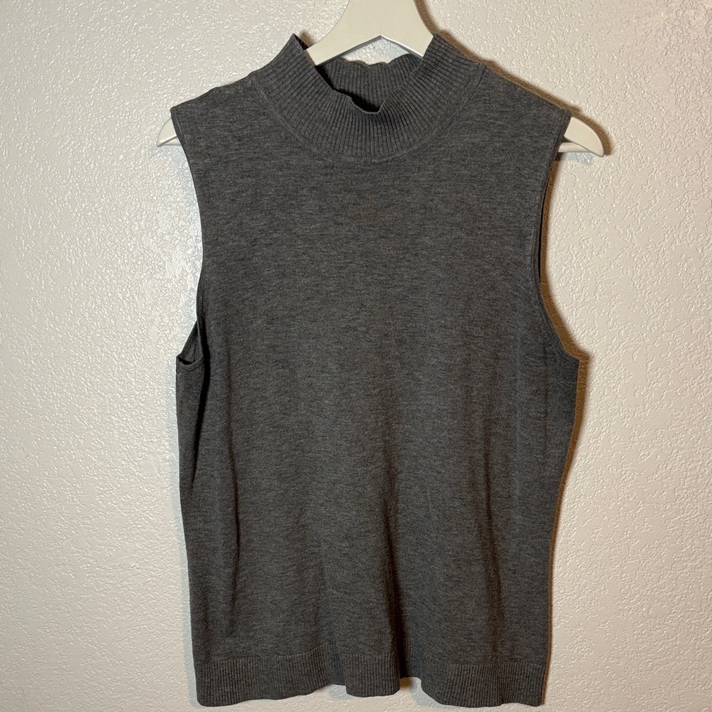 Christopher & Banks Gray Minimalist Mockneck Sleeveless Knit Top Size XL